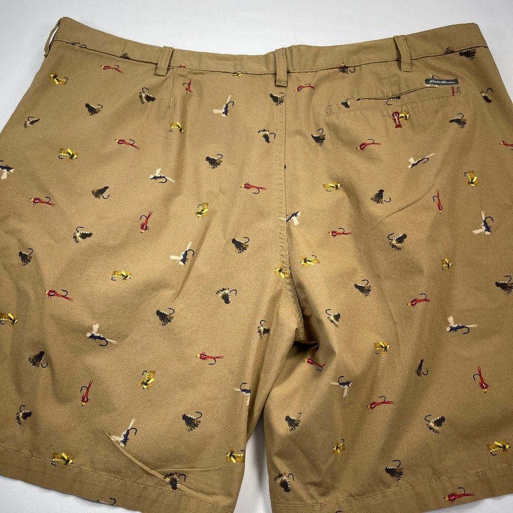 Eddie Bauer shorts with fishing lures printed, Size 42 - Picture 7 of 7